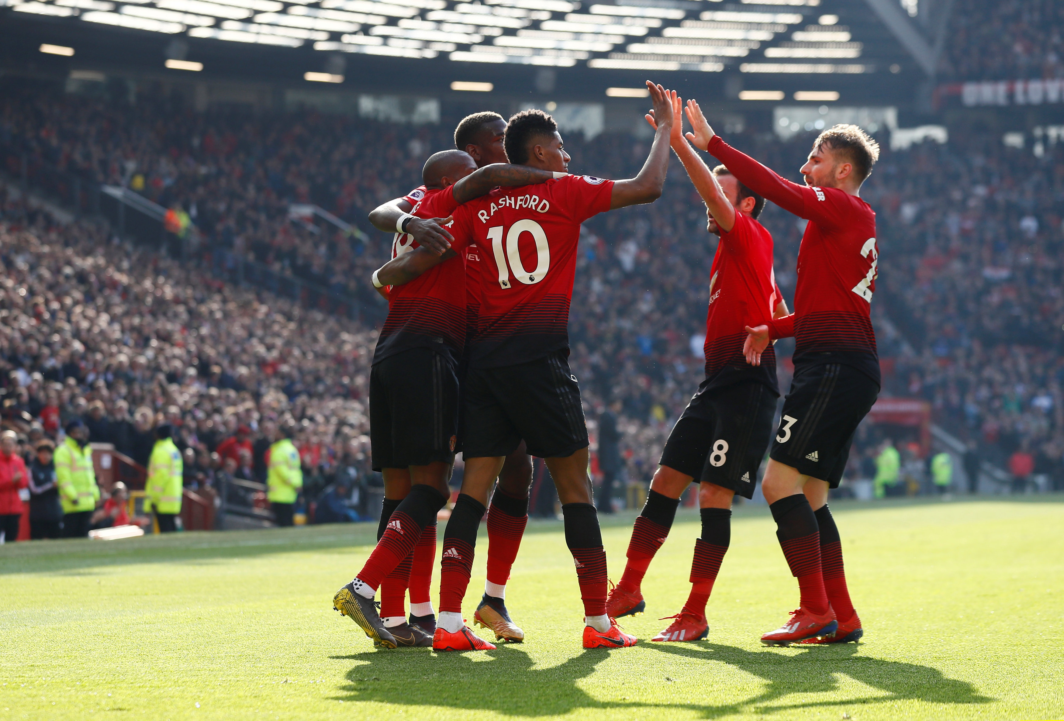 尽管中场双 尽管中场双